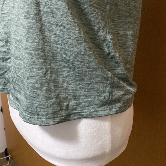 Dri-Fit Workout Tank Top - Picture 3 of 6